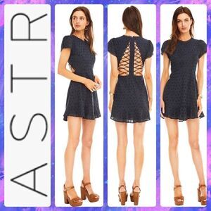 🌻NWT ASTR the Label Mazie Lace Short Sleeve Dress
